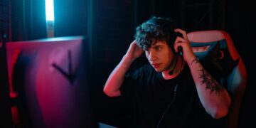 Building Tension Through Cinematic Gameplay